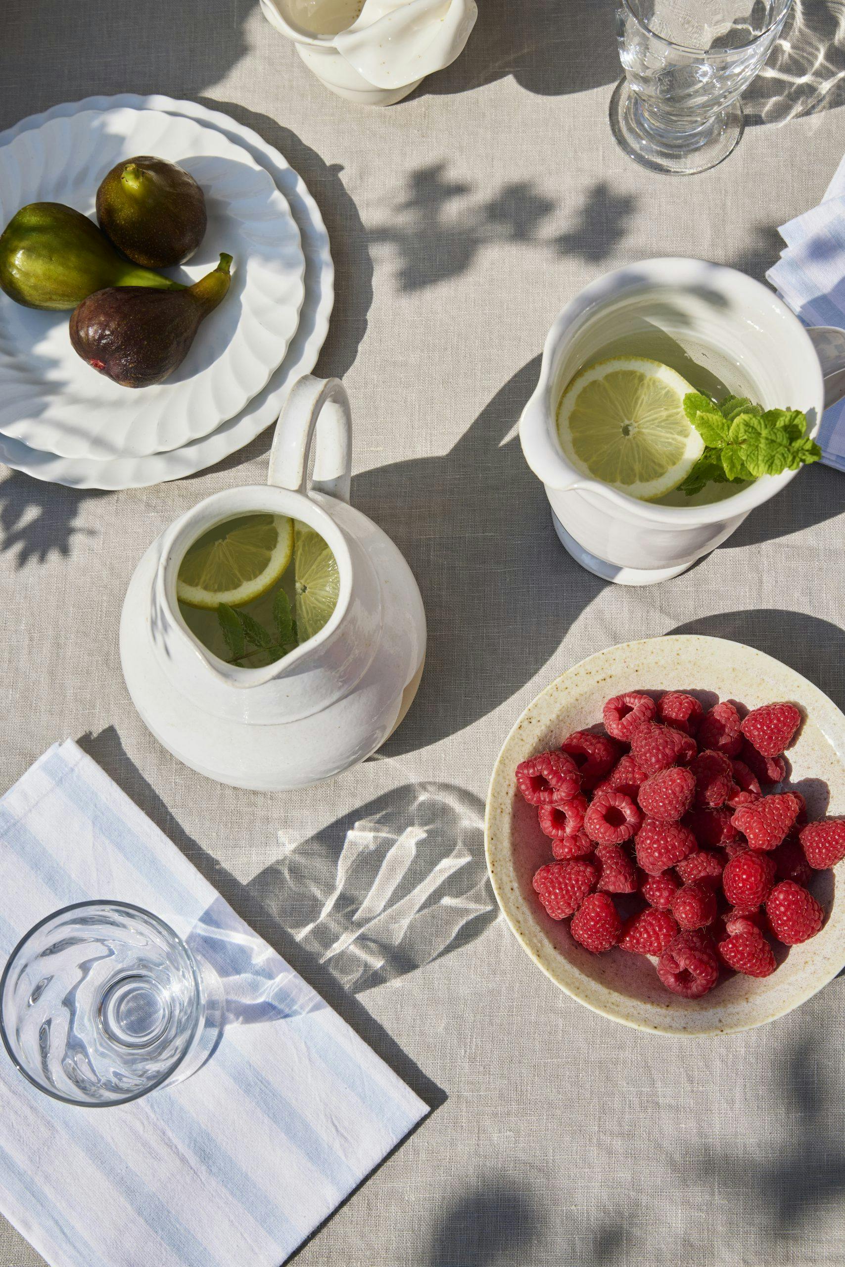GabriellasTerrasse250517 Bringebær og lemonade